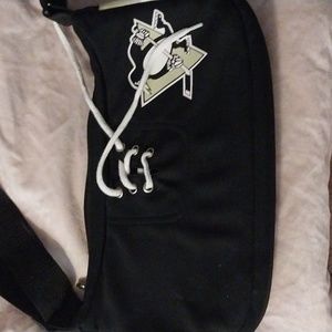 Penguin purse nwot